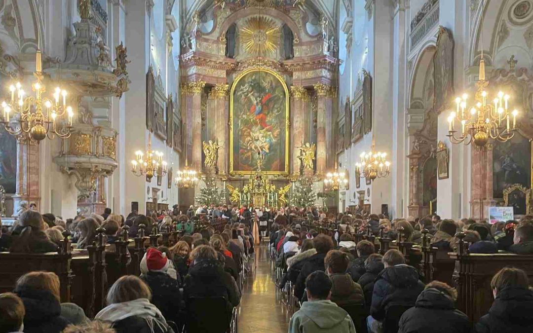 Gesegnete Weihnachten und alles Gute im neuen Jahr!
