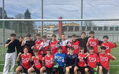 Fußball Oberstufe: Aufstieg ins Viertelfinale!